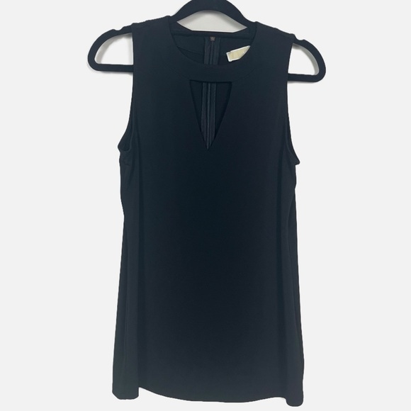 MICHAEL Michael Kors Tops - MICHAEL MICHAEL KORS SLEEVELESS CUT OUT TOP IN BLACK SIZE SMALL
